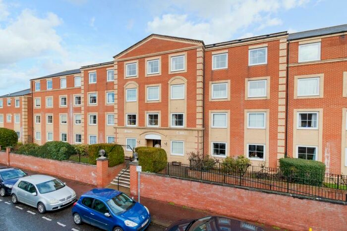 1 Bedroom Apartment To Rent In Hengist Court, Maidstone, ME14