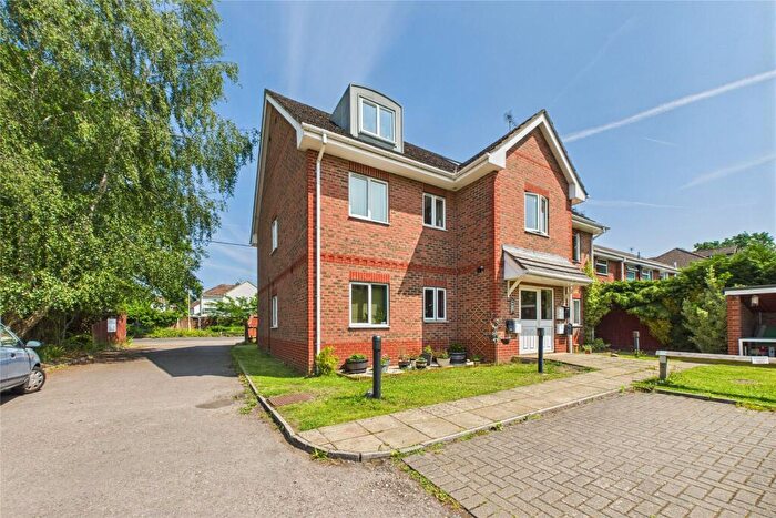 2 Bedroom Flat To Rent In Park House, Chapel Lane, Farnborough, Hampshire, GU14