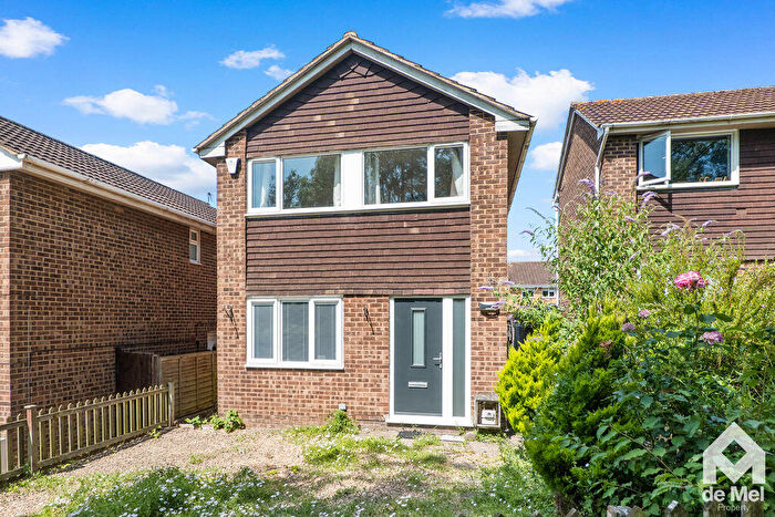 3 Bedroom Detached House For Sale In Roman Hackle Avenue, Wymans Brook, Cheltenham, GL50