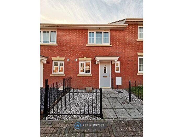 2 Bedroom Terraced House To Rent In Royal Crescent, Exeter, EX2