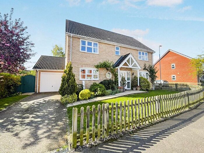 4 Bedroom Detached House For Sale In Malsters Close, Mundford, IP26