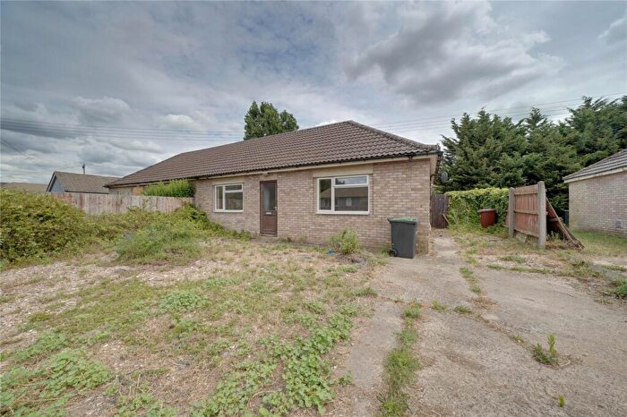 2 Bedroom Bungalow For Sale In Aspal Park, Beck Row, Bury St. Edmunds, Suffolk, IP28