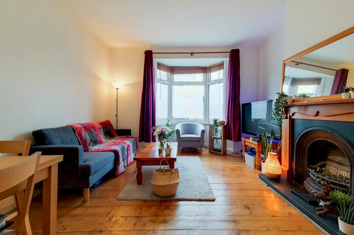 1 Bedroom Garage / Parking To Rent In Hartfield Crescent, Wimbledon, SW19