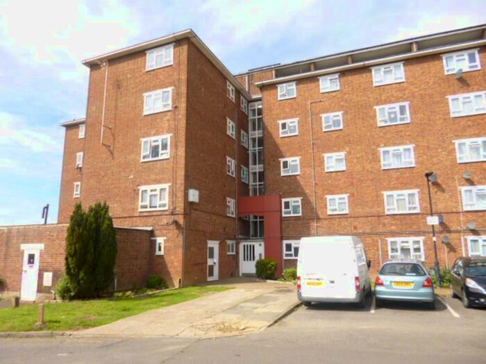 1 Bedroom Flat To Rent In Grange Court Old Ruislip Road, Northolt, UB5