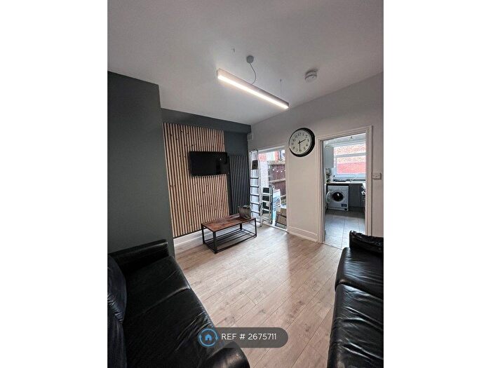 4 Bedroom Terraced House To Rent In Grasmere Street, Leicester, LE2