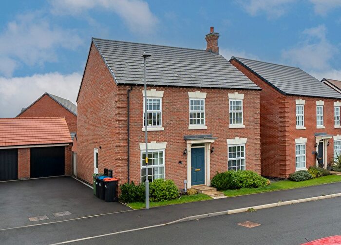 4 Bedroom Detached House For Sale In De Beauchamp Avenue, Hanslope, Milton Keynes, MK19