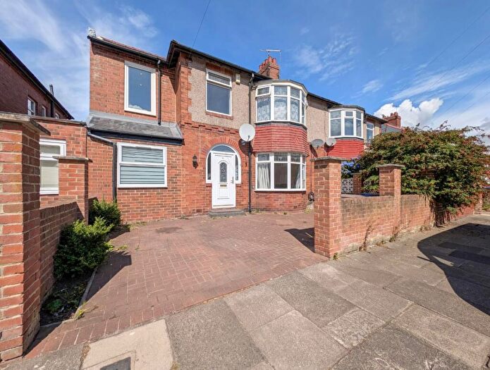6 Bedroom Semi-Detached House For Sale In Newminister Road, Fenham, Newcastle Upon Tyne, NE4
