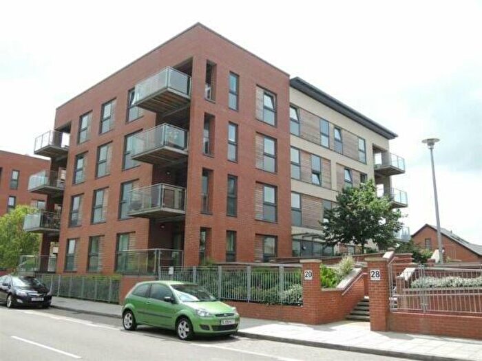 2 Bedroom Flat To Rent In Bell Barn Road, Park Central, Birmingham, B15