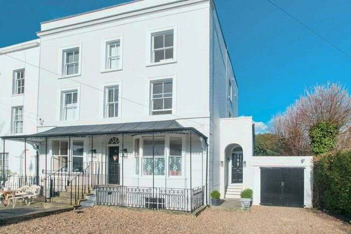 3 Bedroom House To Rent In High Street Bridge CT4