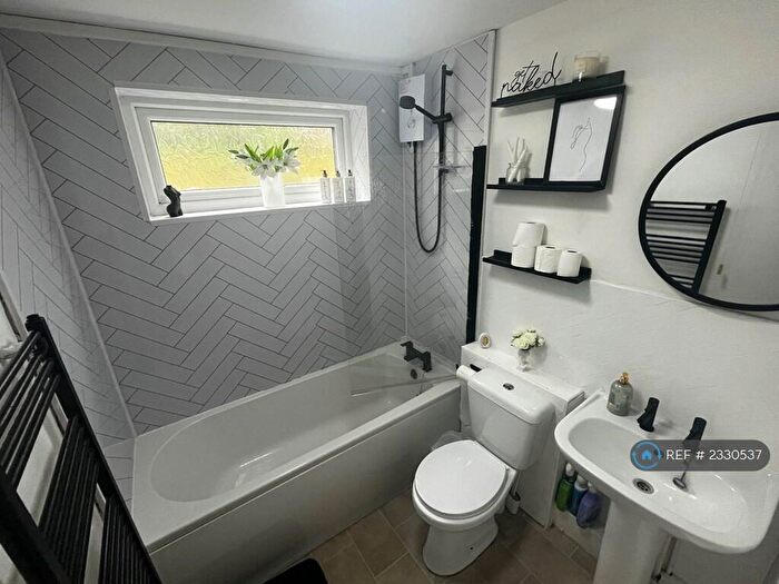 1 Bedroom Flat To Rent In Port Dinorwic Marina, Y Felinheli, LL56