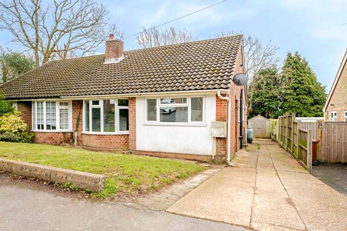 2 Bedroom Bungalow For Sale In Kennedy Close, Heathfield, TN21