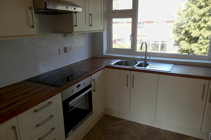 2 Bedroom Maisonette To Rent In Lomas Drive, Northfield, Birmingham, B31