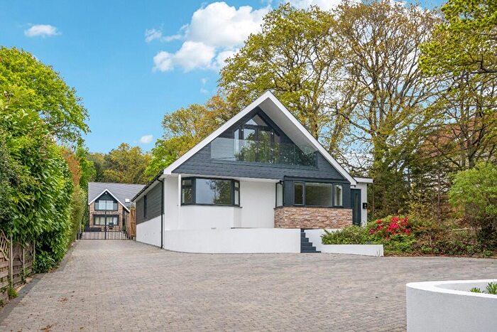 4 Bedroom Detached House To Rent In Christchurch Road, Ferndown, Dorset, BH22