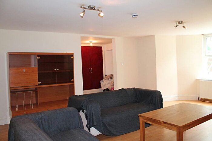 1 Bedroom Flat To Rent In Hyde Park Road, Leeds, LS6