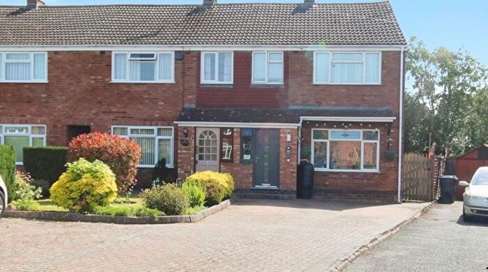 3 Bedroom End Of Terrace House For Sale In Home Farm Crescent, Whitnash, Leamington Spa, CV31