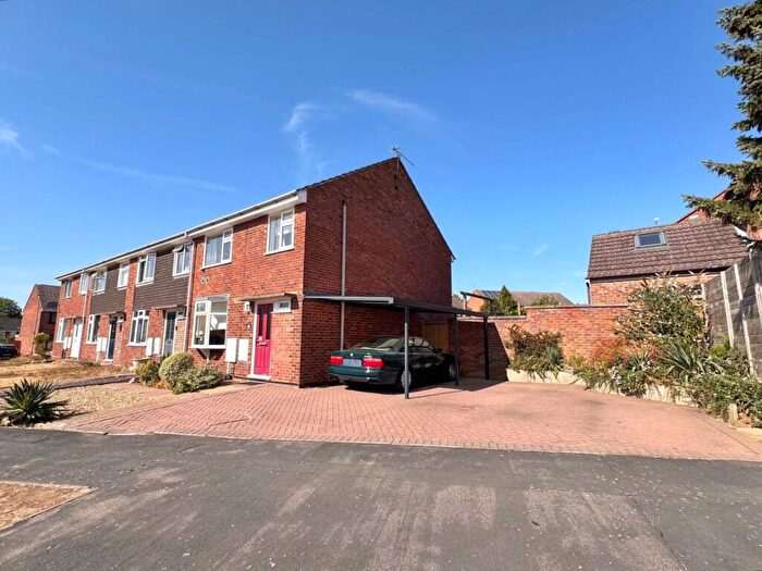 3 Bedroom End Of Terrace House For Sale In Edendale Road, Melton Mowbray, LE13