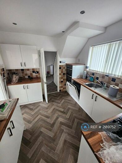 3 Bedroom Semi-Detached House To Rent In Long Cross, Bristol, BS11