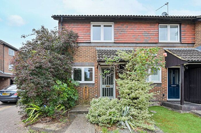 2 Bedroom End Of Terrace House To Rent In Abbeyfields Close, West Twyford, London, NW10