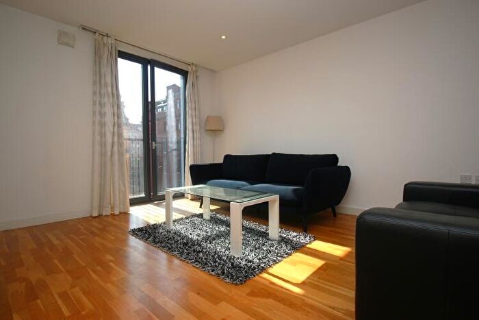 1 Bedroom Apartment To Rent In Piccadilly Place Manchester, M1