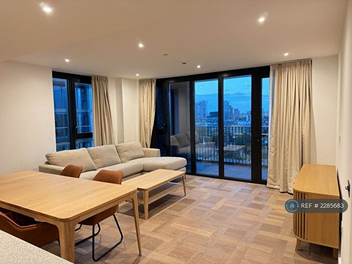 2 Bedroom Flat To Rent In Merino Gardens, London, E1W