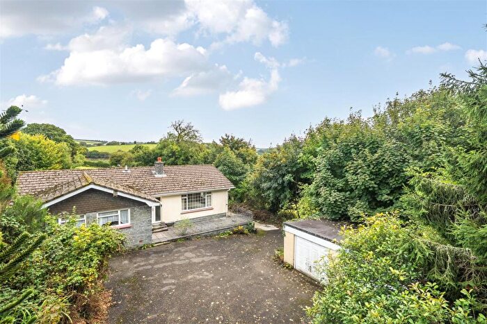 3 Bedroom Bungalow For Sale In Polyphant, Launceston, PL15