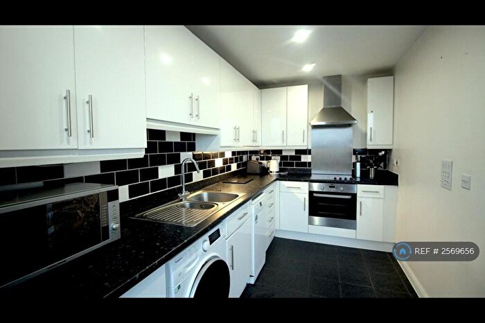 2 Bedroom Flat To Rent In Coppermill Heights, London, N17