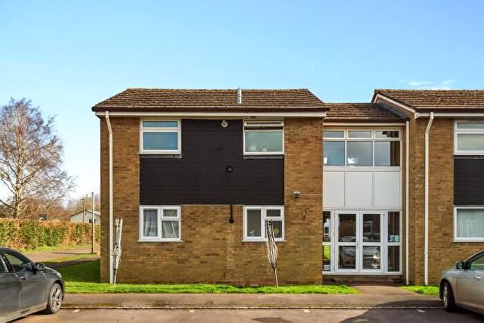 1 Bedroom Flat To Rent In Carterton, Oxfordshire, OX18