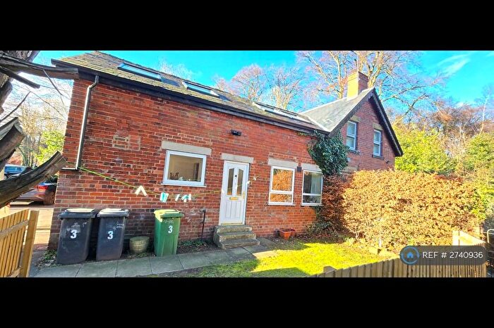 3 Bedroom Semi Detached House To Rent In Blackwood Cottages, Leeds, LS17