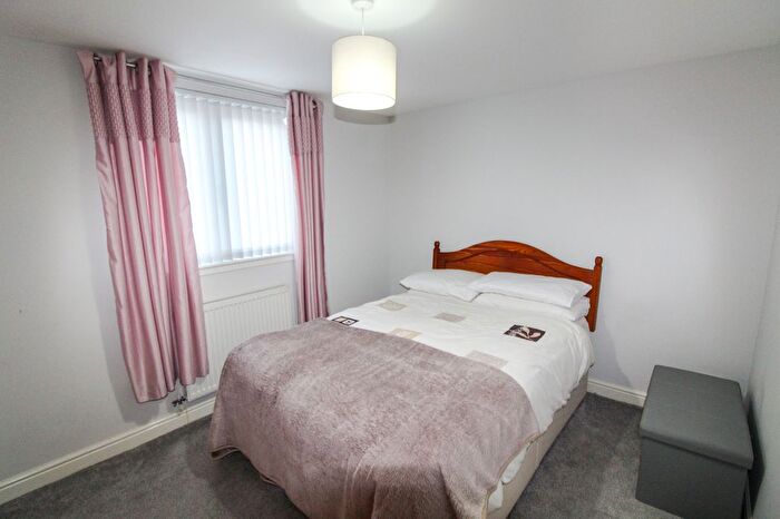 2 Bedroom Flat For Sale In Willowbank Place, Bonhill, Alexandria, G83