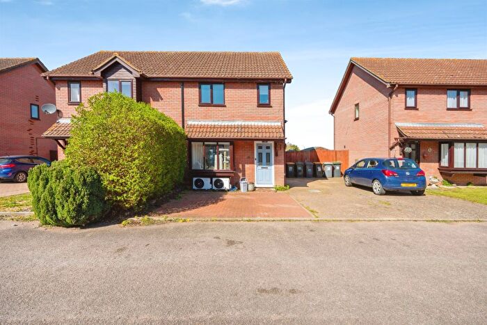 3 Bedroom Semi Detached House For Sale In Whitley Road, Shortstown, Bedford, MK42