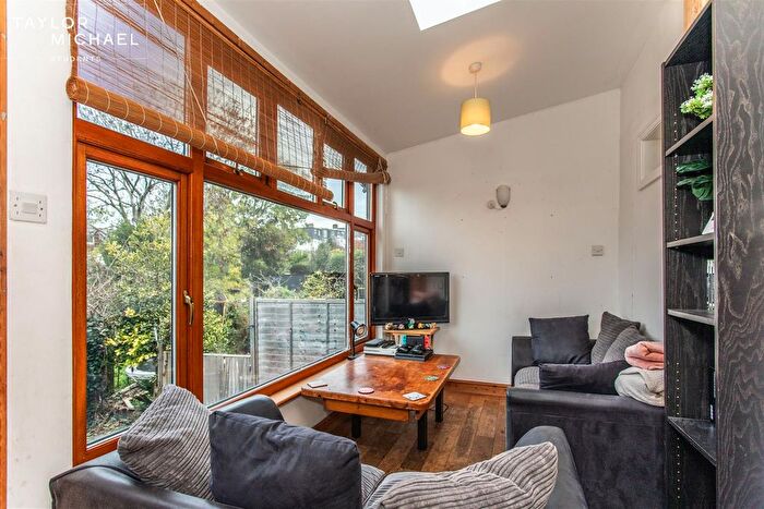 6 Bedroom Terraced House To Rent In Barnett Road, Brighton, BN1