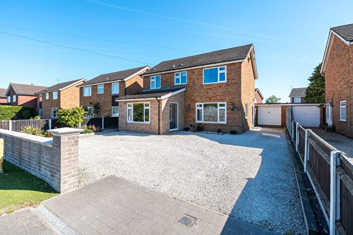 4 Bedroom Detached House For Sale In Holt Road, Horsford, NR10