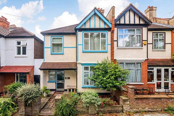4 Bedroom Property For Sale In Brockwell Park Gardens, London, SE24