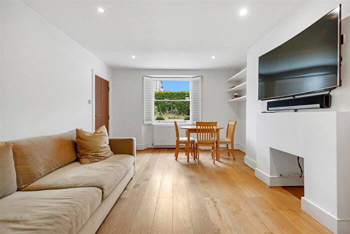 2 Bedroom Flat To Rent In Camden Road, London, NW1