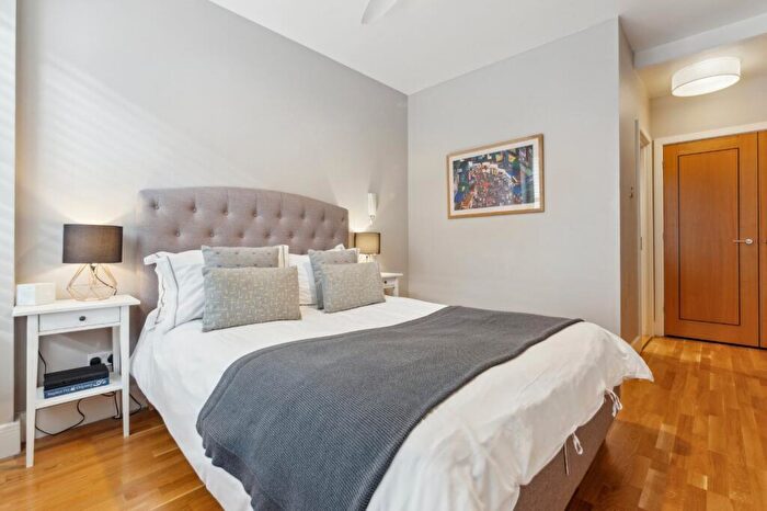 2 Bedroom Flat To Rent In Farringdon Road, Clerkenwell, EC1M