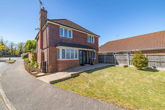4 Bedroom Detached House For Sale In Kings Chase, Willesborough, Ashford, Kent, TN24