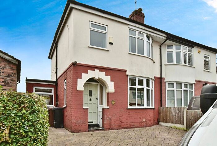 3 Bedroom Semi Detached House For Sale In The Crescent, Bredbury, Stockport, Cheshire, SK6