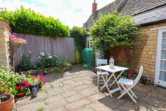 2 Bedroom Cottage For Sale In High Street, Morcott, Rutland, LE15