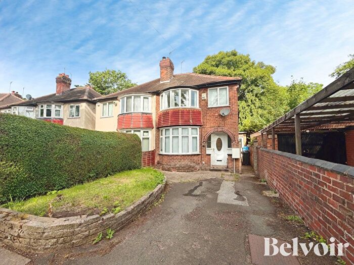 3 Bedroom Semi Detached House To Rent In Kiniths Crescent, West Bromwich, B71