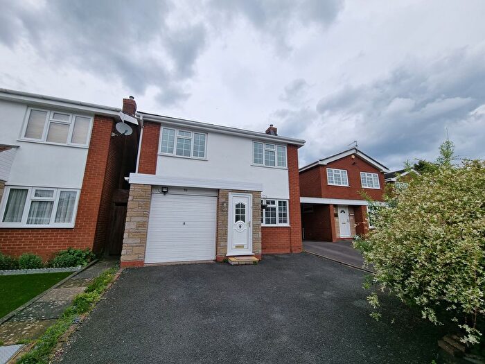 3 Bedroom Detached House To Rent In Pipers Green, Hall Green, B28