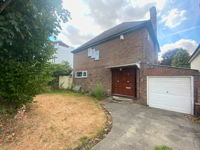 2 Bedroom House To Rent In St Kilda Road, Orpington, BR6