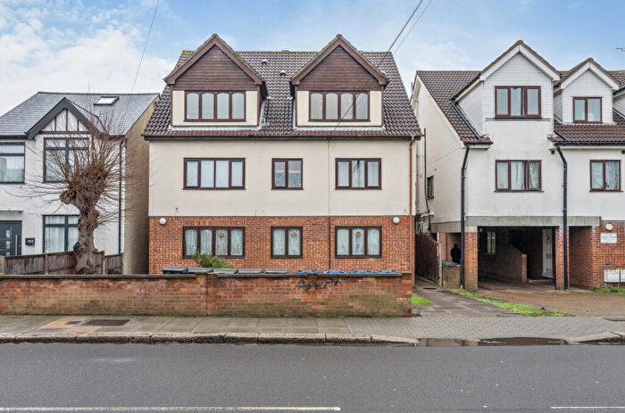 1 Bedroom Apartment For Sale In Limetree Court, East Barnet Road, East Barnet, Hertfordshire, EN4