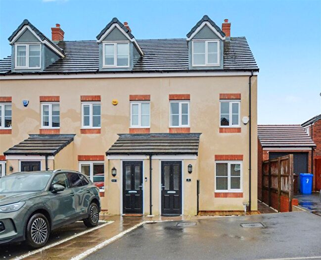 3 Bedroom Town House For Sale In Gisbey Road, Ilkeston, DE7