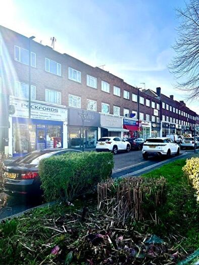 2 Bedroom Flat To Rent In Bramley Road, Oakwood, N14