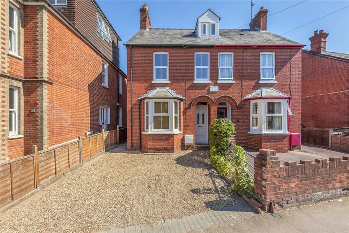 3 Bedroom Semi-Detached House To Rent In Langborough Road, Wokingham, Berkshire, RG40