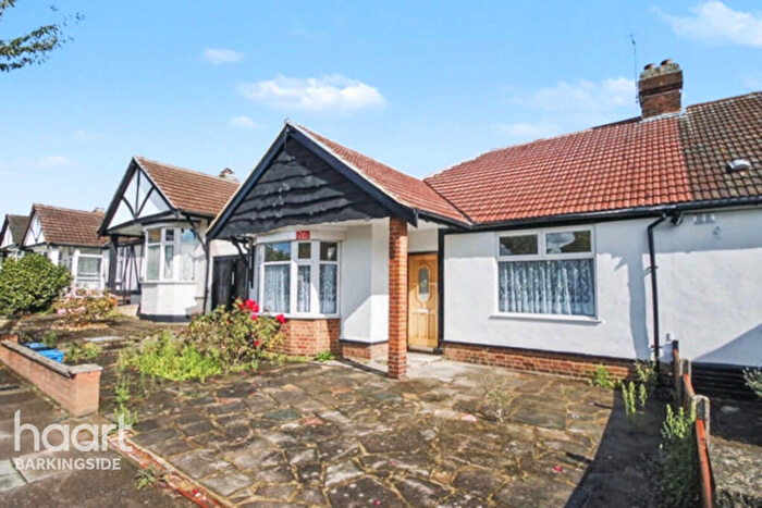 3 Bedroom Bungalow To Rent In Loudoun Avenue, Ilford, IG6