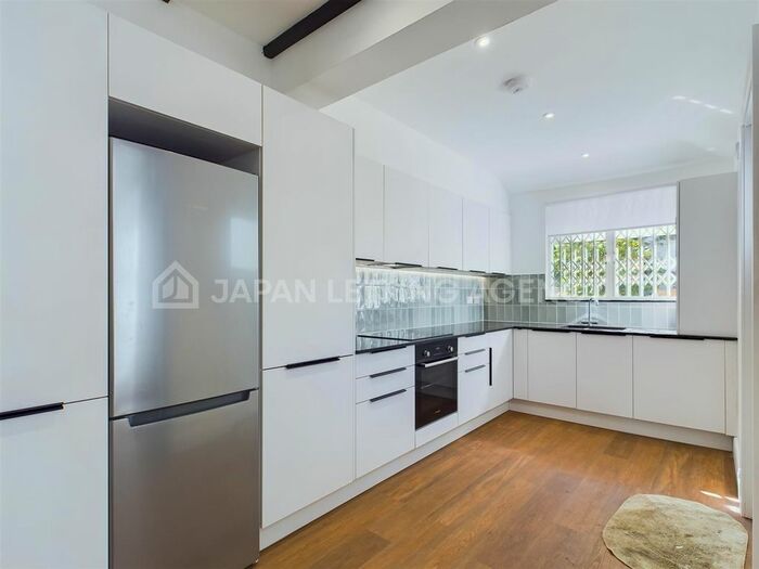 3 Bedroom Semi-Detached House To Rent In Princes Gardens, Acton, London, W3