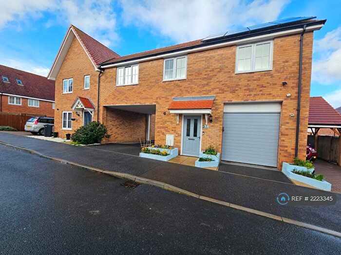 2 Bedroom Maisonette To Rent In Swallows Way, Walton On The Naze, CO14