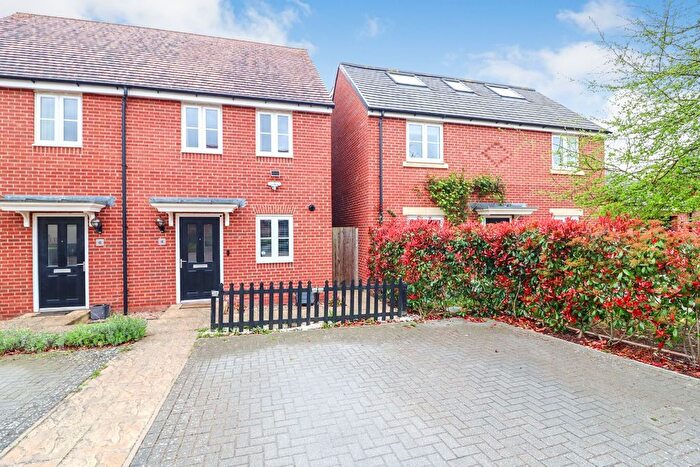 2 Bedroom Semi Detached House For Sale In Glen Grove, Biddenham, MK40