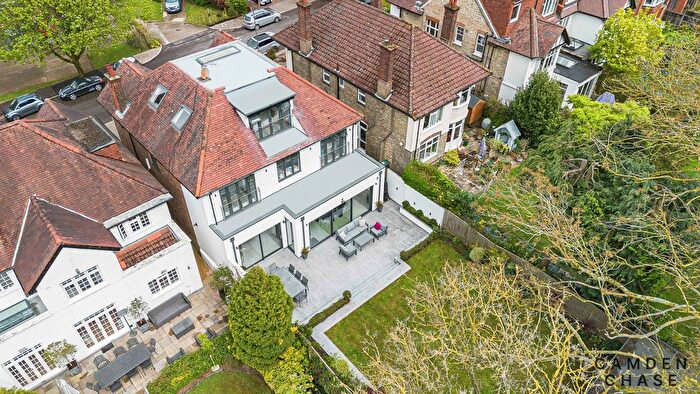 6 Bedroom Detached House For Sale In Wickliffe Avenue, London, N3